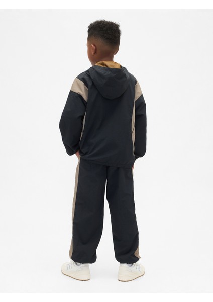 Erkek Çocuk Siyah Relaxed Gap Logo Jogger Eşofman Pantolon fırsatları