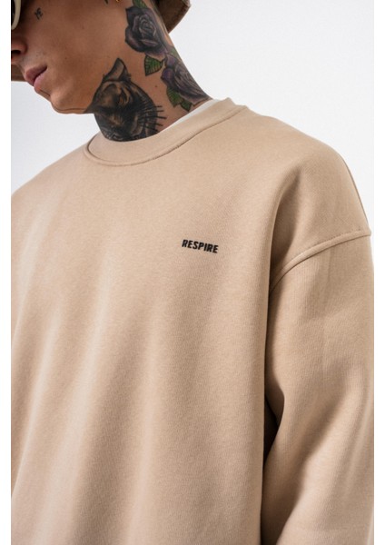 Erkek Respire Yazı Detaylı Basic Oversize Sweatshirt Bej fırsatları