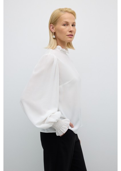 Balon Kol Fırfır Yakalı Bluz Ekru K2613013_049 fırsatları