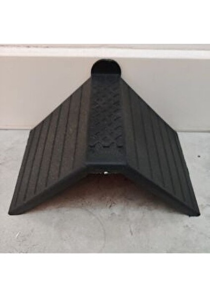 Güvercin Tünek 10 Adet Dayanıklı Plastik Malzeme ile Kolay Montaj ve Güvenli Kullanım modelleri