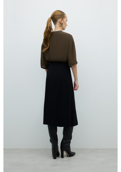 Yırtmaç Detaylı Midi Boy Etek Siyah K2615031_001 fiyatları