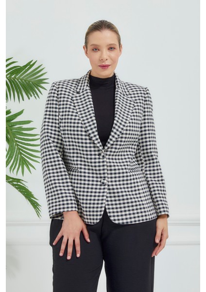 Atelier Kadın Büyük Beden Ekoseli Klasik Ceket fırsatları