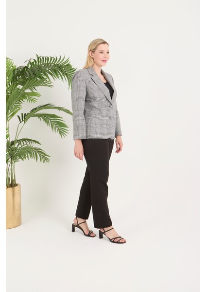 Atelier Kadın Büyük Beden Ekoseli Klasik Ceket