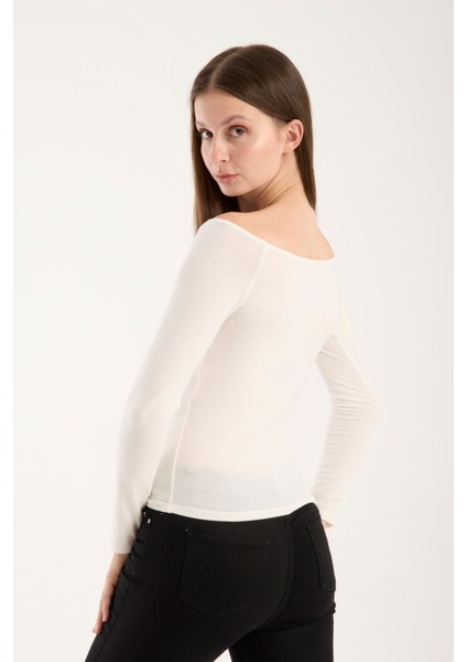 Kadın Uzun Kollu Geniş Yaka Esnek Bluz – Modern ve Zarif 3007