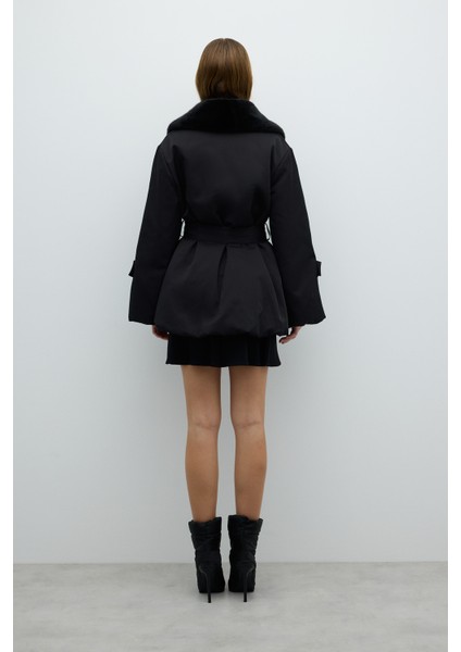 Çıkarılabilir Kürk Yakalı Beli Kuşaklı Elyaf Dolgulu Kap Siyah K2617511_001 fiyatları