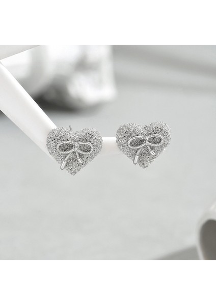 EH4754-7 Gümüş Fiyonk Kalp Tasarımlı Kadın Küpeleri (Yurt Dışından) fiyatları
