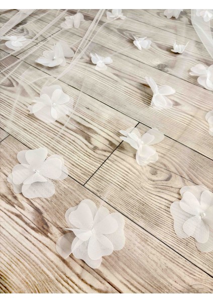 Üç Boyutlu Çiçekli İşlemeli Uzun Duvak modelleri