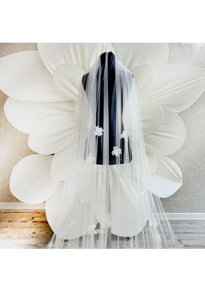 Üç Boyutlu Çiçekli İşlemeli Uzun Duvak fırsatları