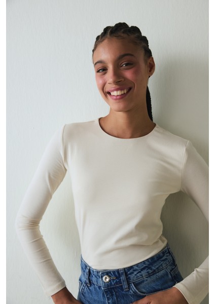 Bej Bisiklet Yaka Slim Fit Uzun Kollu Üst