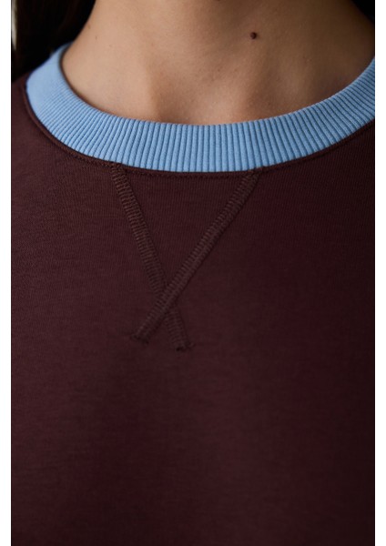 Kahverengi Çiçek Desenli Yakalı Oversize Sweatshirt - Inspired By Flora indirimleri