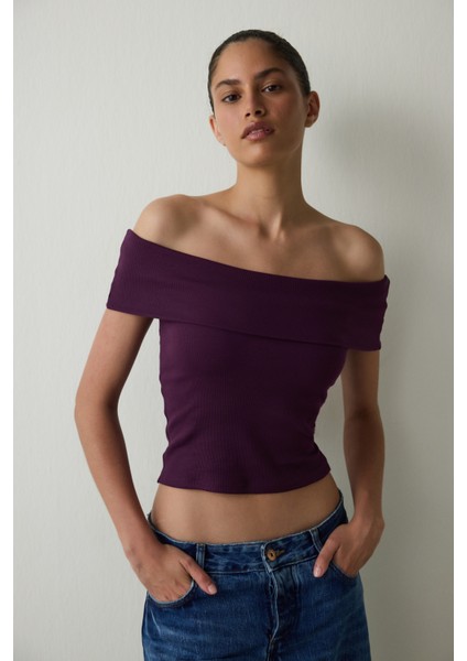 Cupsecret Kendinden Pedli Mor Foldable Madonna Yaka Kolsuz Slim Fit Üst