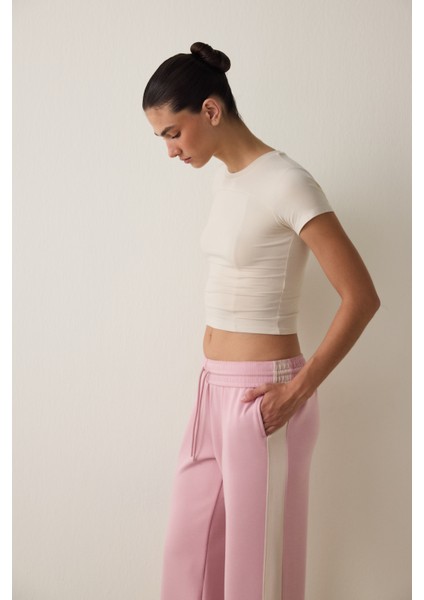 Bej Bisiklet Yaka Kısa Kollu Slim Fit Modal Tişört modelleri