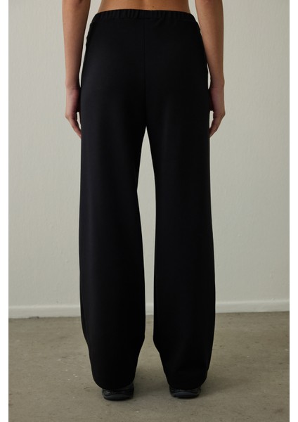 Siyah Silky Feel Bol Kesim Loose Eşofman Altı modelleri