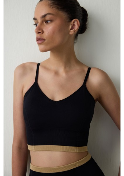 Siyah Dikişsiz Seamless Çapraz Askılı Spor Sütyeni