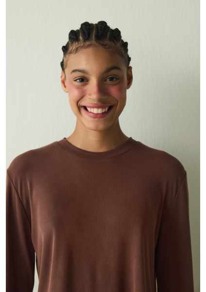 Cappuccino Fitilli Modal Bol Kesim Bisiklet Yaka Crop Üst