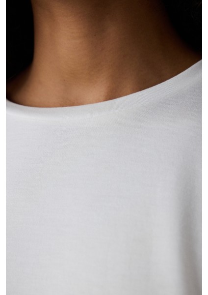 Modal Crop Kırık Beyaz Tişört