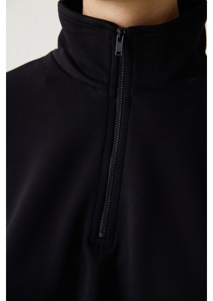 Siyah Silky Feel Dik Yaka Crop Sweatshirt