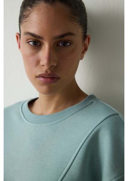 Mint Curvy Side Bisiklet Yaka Oversize Crop Sweatshirt modelleri