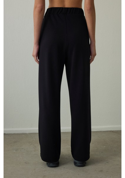 Siyah Yüksek Bel Geniş Paça Nervürlü Jogger Eşofman Altı