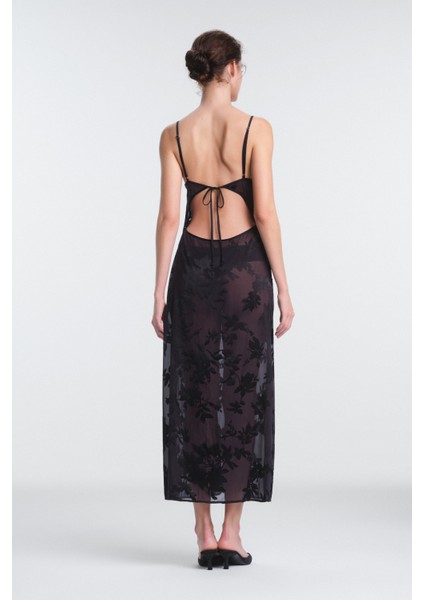 Siyah Amara Çiçek Desenli Ayarlanabilir Askılı Uzun Gecelik