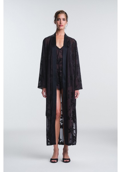 Siyah Amara Çiçek Desenli Uzun Kollu Sabahlık