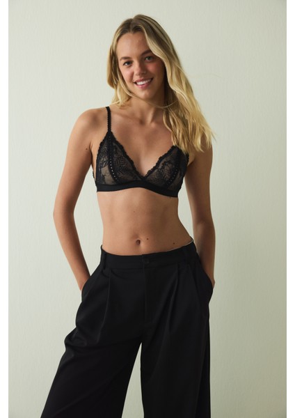 Siyah Çiçek Desenli Dantelli Balensiz Kapsız Üçgen Sütyen indirimleri