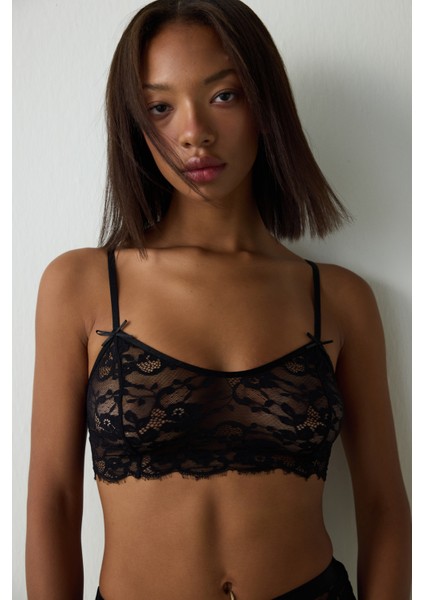 Siyah Dantelli V Yaka Crop Atlet