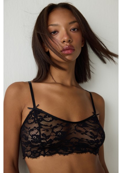 Siyah Dantelli V Yaka Crop Atlet