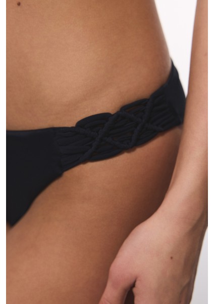 Siyah Macrame Düşük Bel Bikini Altı