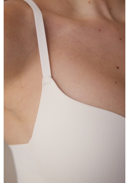 Ekru Liny Balenli Dolgusuz Etkili Sütyen modelleri