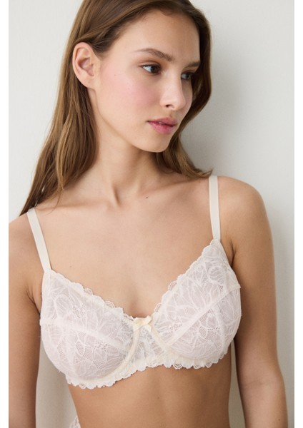 Curvy Lace Bej Sütyen