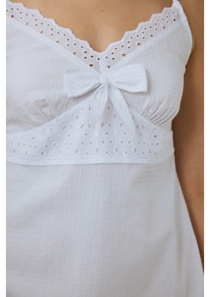 Optik Beyaz Alia Puantiyeli Dantelli Pamuklu V Yaka Gecelik indirimleri