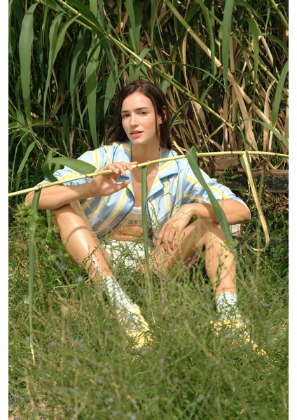 Açık Mavi Çizgili Gömlek Yaka Pamuklu Uzun Kollu Pijama Takımı- Inspired by Flora