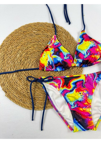 Batik Desenli Yandan ve Boyundan Bağlamalı Şık Kadın Bikini Takımı modelleri