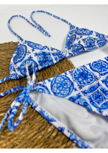 Şık Likralı Mavi Desenli Ikili Üçgen Bikini Takımı