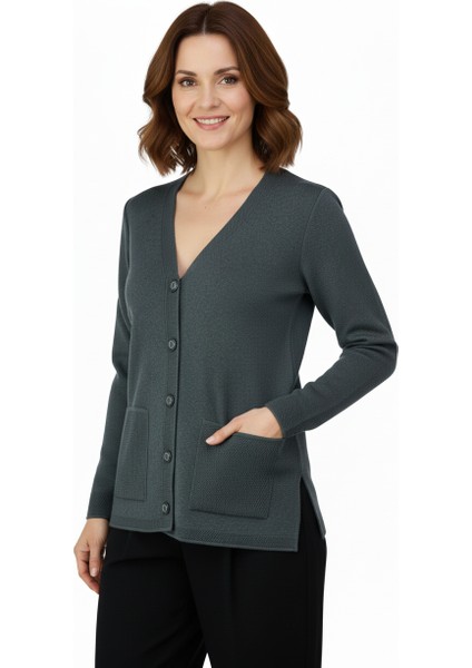 Kadın Kışlık Yünlü Örme Anne Hırka V Yaka Elmas Taşı Motifli Çift Cepli Düğmeli Likralı