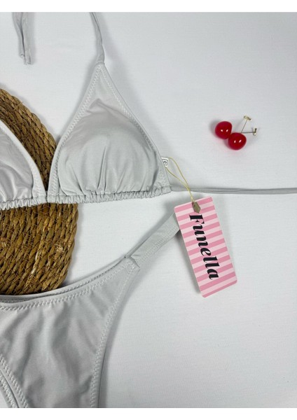 Gri Rengi Parlak Kumaş Boyundan Bağlamalı Üçgen Bikini Takımı modelleri
