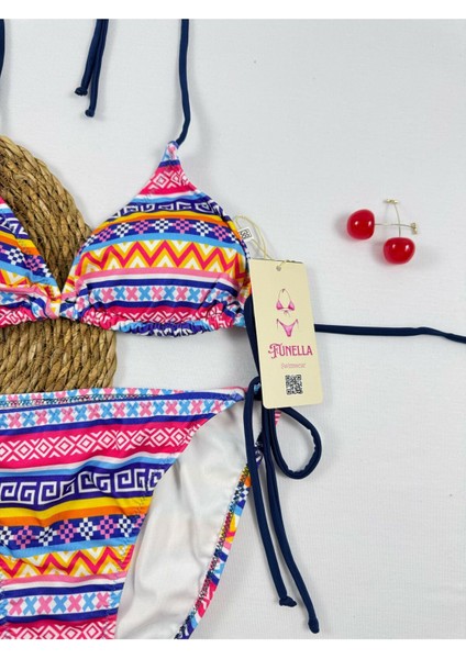 Batik Desenli Yandan ve Boyundan Bağlamalı Şık Kadın Bikini Takımı fiyatları