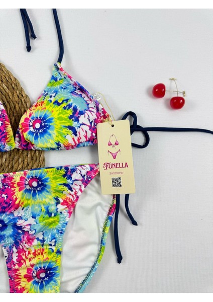 Batik Desenli Yandan ve Boyundan Bağlamalı Şık Kadın Bikini Takımı fiyatları