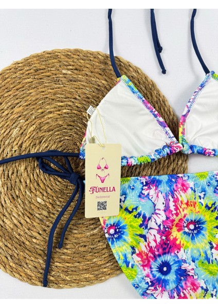 Batik Desenli Yandan ve Boyundan Bağlamalı Şık Kadın Bikini Takımı indirimleri
