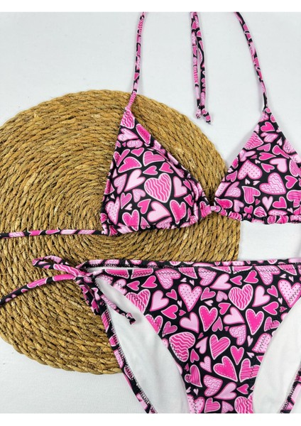 Siyah Pembe Kalp Desenli Boyundan Bağlamalı Şık Üçgen Bikini Takımı modelleri
