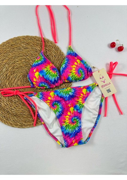 Ekose Desenli Yandan ve Boyundan Bağlamalı Şık Kadın Bikini Takımı