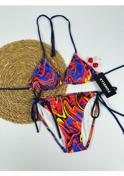 Batik Deseni Üçgen Şık Yandan ve Boyundan Bağlamalı Kadın Bikini Takımı