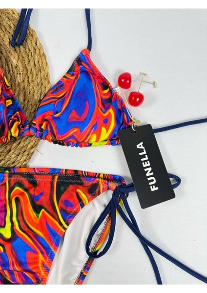 Batik Deseni Üçgen Şık Yandan ve Boyundan Bağlamalı Kadın Bikini Takımı fiyatları
