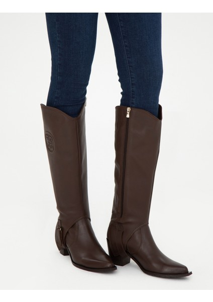 Kadın Kahverengi Çizme Dolgu Topuklu Deri Malzemeden Şık Tasarım