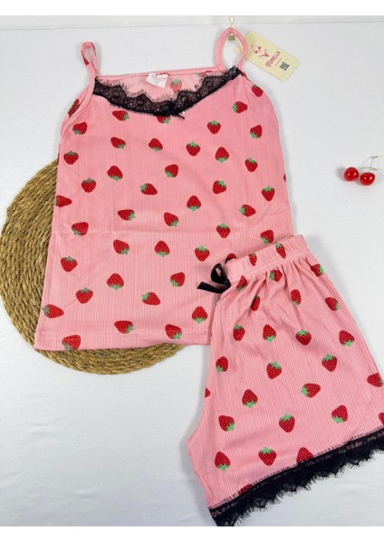 Pembe Çilek Desenli Askılı Şort Pijama Takımı fiyatları