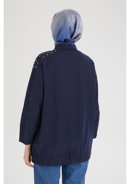 Eteği Lastikli Fermuarlı ve Taş Detaylı Ceket Lacivert 25KT518 fırsatları