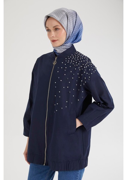 Eteği Lastikli Fermuarlı ve Taş Detaylı Ceket Lacivert 25KT518 indirimleri