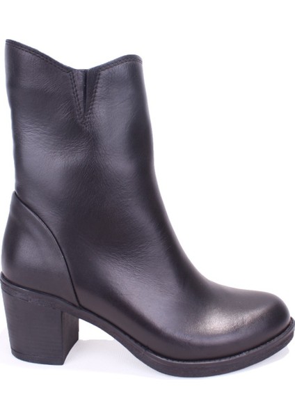 DZA07-1314700 Siyah Klasik Topuk Deri Kadın Bot fiyatları
