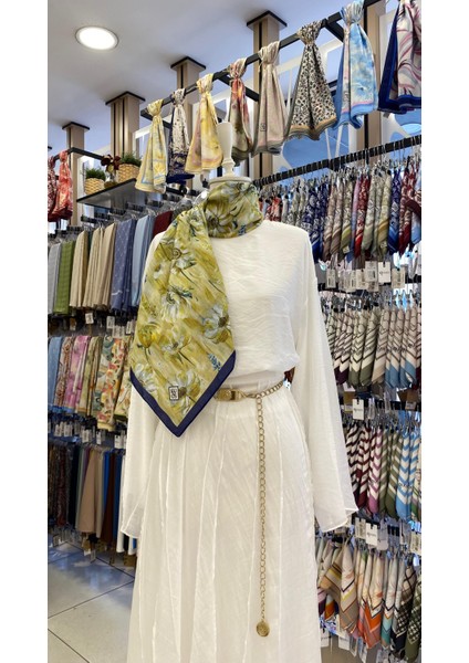 Saklı Bahar Eşarp Lacivert